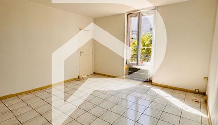 Appartement 3 pièces 57m2 REIMS 720 euros - Photo 2