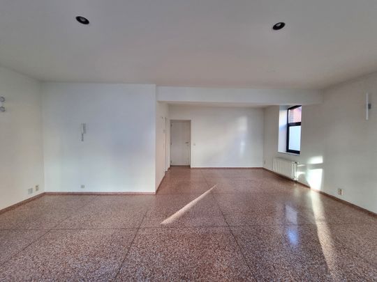 Handelsgelijkvloers met keuken & toilet in centrum Meise! - Photo 1