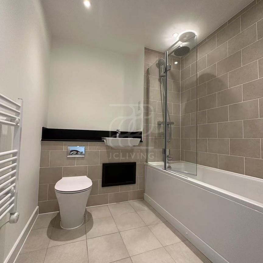 2 bed flat to rent Tabbard apartments, London W3 - Photo 1