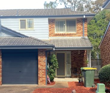 Well presented, air-conditioned townhouse in a quiet and private lo... - Photo 4