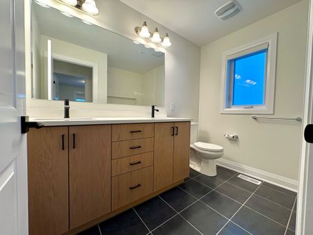 For Lease - 6 Dominique Street, Kitchener, Ontario - Photo 4