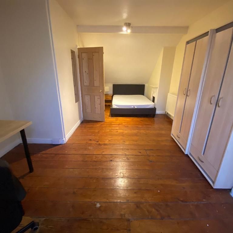 3 bedroom house to rent - Photo 1