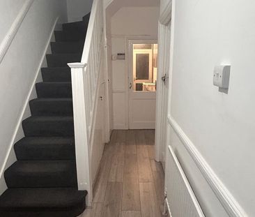 Room in a Shared House, Kathleen Avenue, HA0 - Photo 3