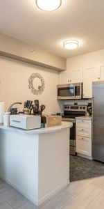 Pet Friendly - 1 Bed 1 den 1 bath Downtown Stanley Park English bay - Photo 3