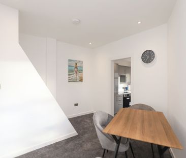 1 bedroom Studio Flat to rent - Photo 1