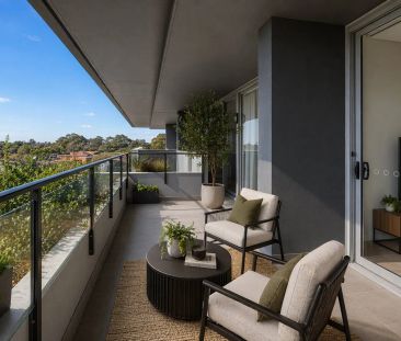 Superior North Facing Top Floor Penthouse - Photo 2