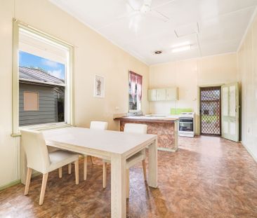 26 Veda Street, Hamilton NSW 2303 - Photo 2