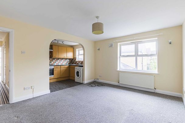 2 bed Flat for rent - Photo 1