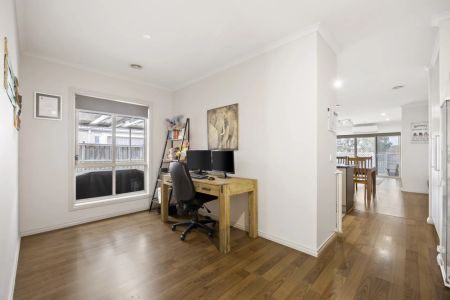 Beautiful Family home for rent in prime location! - Photo 3