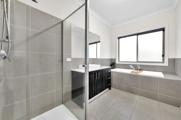 “An Outstanding Family Home!” - Photo 1