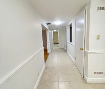 For Lease - 46 Woodlawn Avenue, Mississauga, Ontario - Photo 2