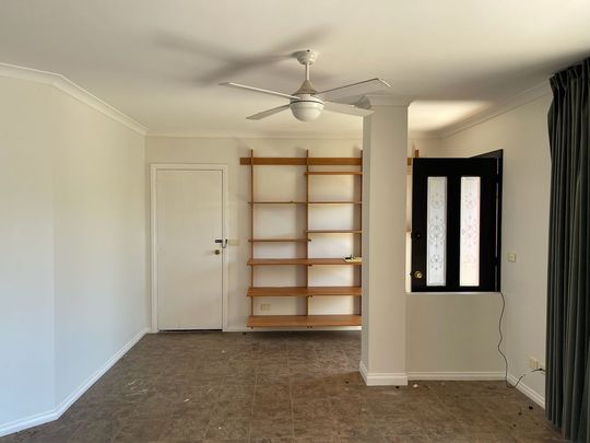 Prime Location! - Photo 1