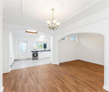 5 bedroom terraced house to rent - Photo 2