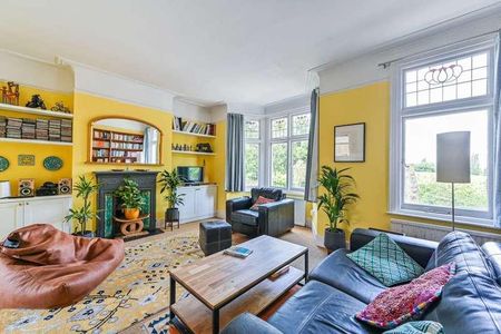 Brockwell Park Gardens, Poet's Corner, SE24 - Photo 2