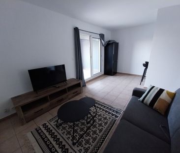 Location Appartement 2 pièces 39m² ST GILLES LES BAINS 97434 - Photo 1