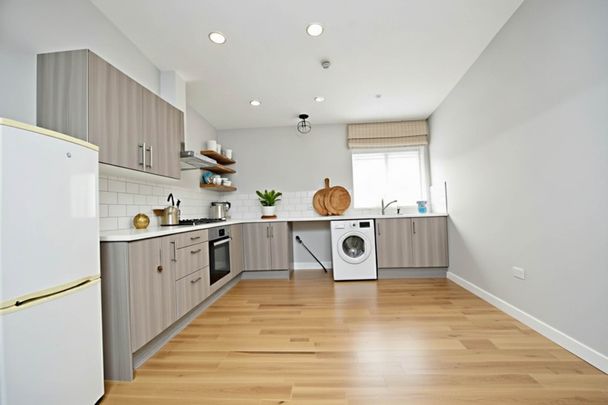 Beccles Road, Gorleston - Photo 1