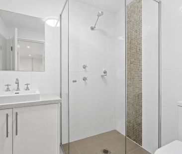 City living moments to Wollongong Harbour - Photo 2