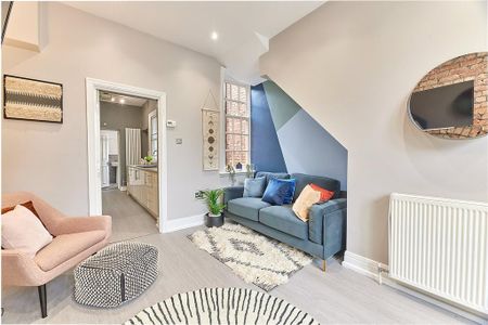 5 bedroom detached house to rent - Photo 3