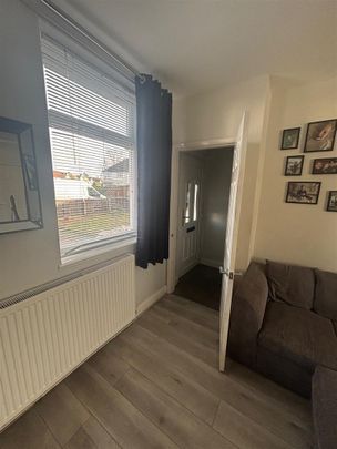 Valley Road, Wirral - Photo 1