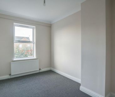 3 bedroom semi-detached house to rent - Photo 4