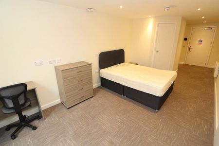 Studio to rent - Photo 5