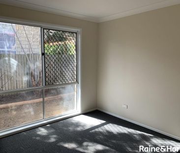 FAMILY HOME FOR RENT - Photo 4