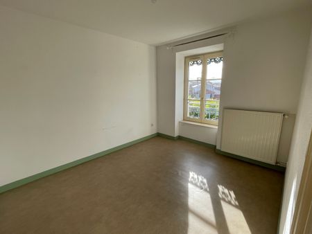 Location Appartement 4 pièces 79m² ST PAULIEN 43350 - Photo 2