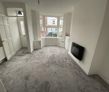 Maybank Road, Birkenhead - Photo 1