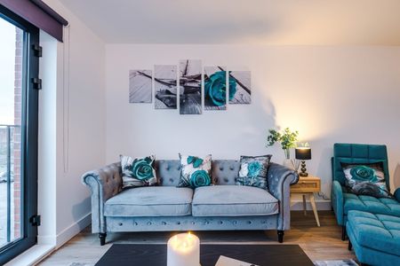 2 Bed Flat, Bastion Point, L3 - Photo 3