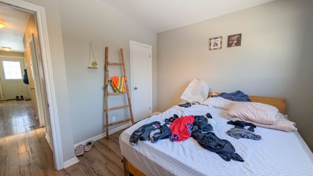 319 Bunting Rd, St. Catharines - Main floor Unit - Photo 5