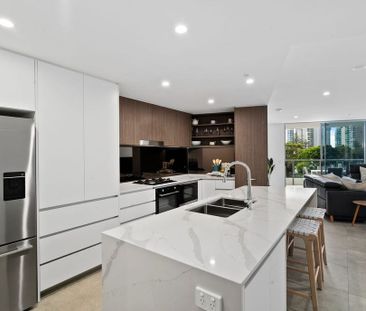 STUNNING NORTH FACING 3 BED APARTMENT - Photo 6