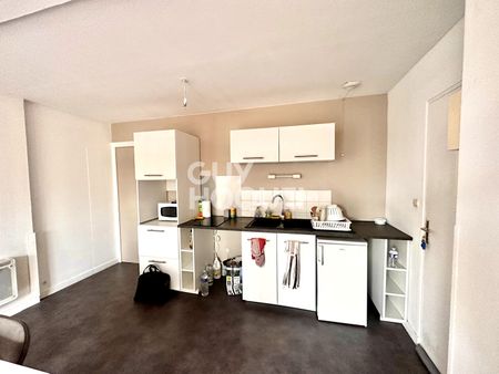 Location Appartement 1 pièce 35m² - Photo 3
