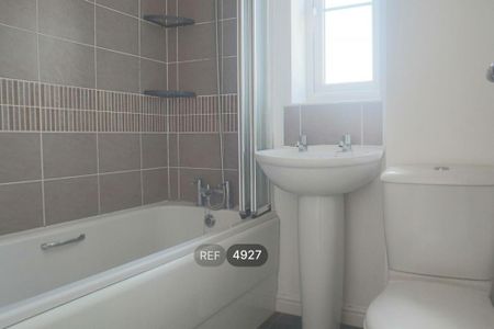 3 bedroom terraced house to rent - Photo 5