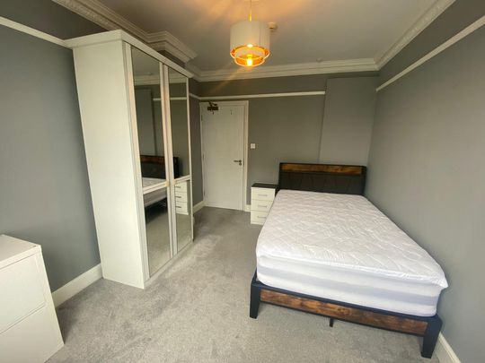 1 bedroom in a house share to rent - Photo 1