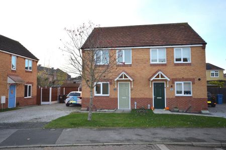 3 bedroom semi-detached house to rent - Photo 2
