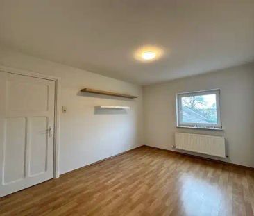 Een nette, comfortabele gezinswoning met 3 slaapkamers, garage en t... - Photo 4