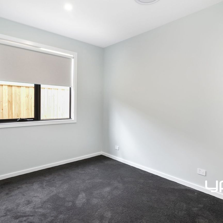 6 Vega Rd, Sunbury - Photo 1