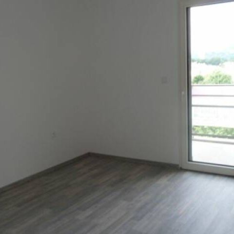 MONTIGNY RESIDENCE RECENTE CUISINE EQUIPEE TERRASSE PARKING EN SS/SOL F2 - Photo 1