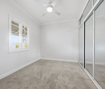 Comfortable living in East Maitland - Photo 3