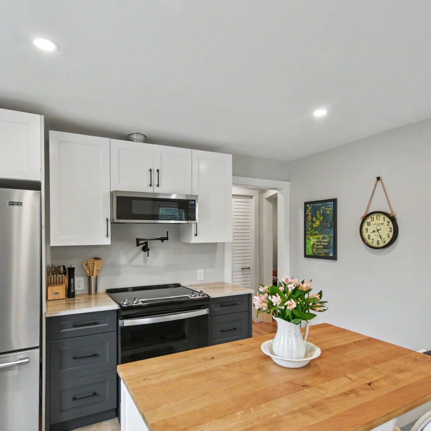 For Lease - 316 Hume Street, Collingwood, Ontario - Photo 1