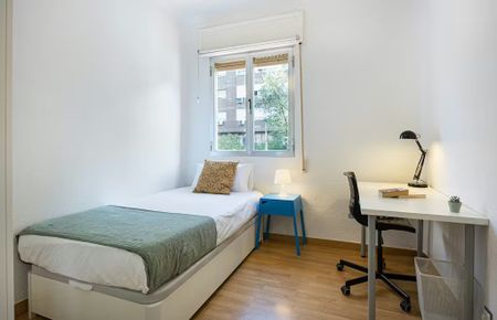 Calle de Palos de la Frontera, Madrid, Community of Madrid 28045 - Foto 2