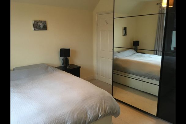 Room in a Shared House, St. Peters Street, CR2 - Photo 1