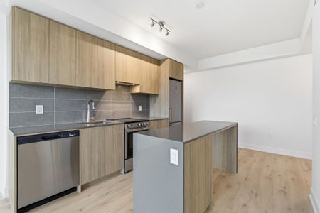 For Lease - 2088 James Street, Burlington, Ontario - Photo 5