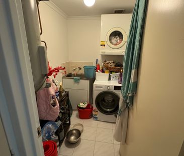Redfern - Photo 2