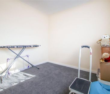 3 bedroom end of terrace house to rent - Photo 6