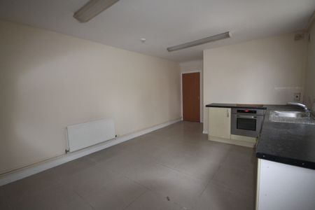 36A Central Avenue, Bangor, BT20 3AW - Photo 2