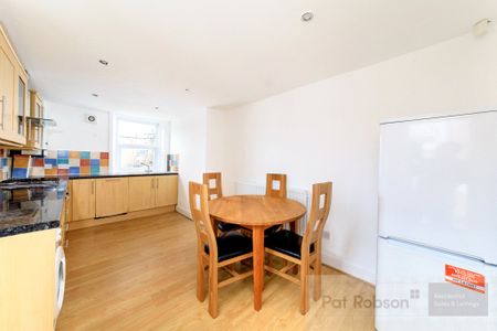 St Georges Terrace, Newcastle Upon Tyne - Photo 4