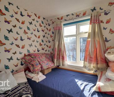 4 bedroom semi-detached house to rent - Photo 4