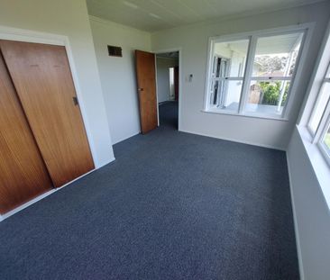 Close to motorway access and local facilities - Photo 4