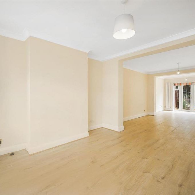 4 bedroom semi-detached house to rent - Photo 1